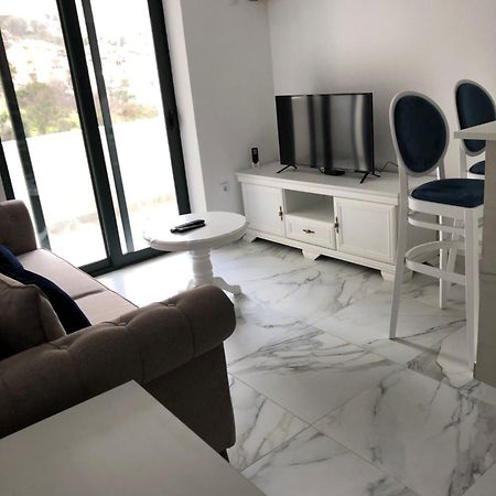 Apartment Apollo 2 Kotor Luaran gambar