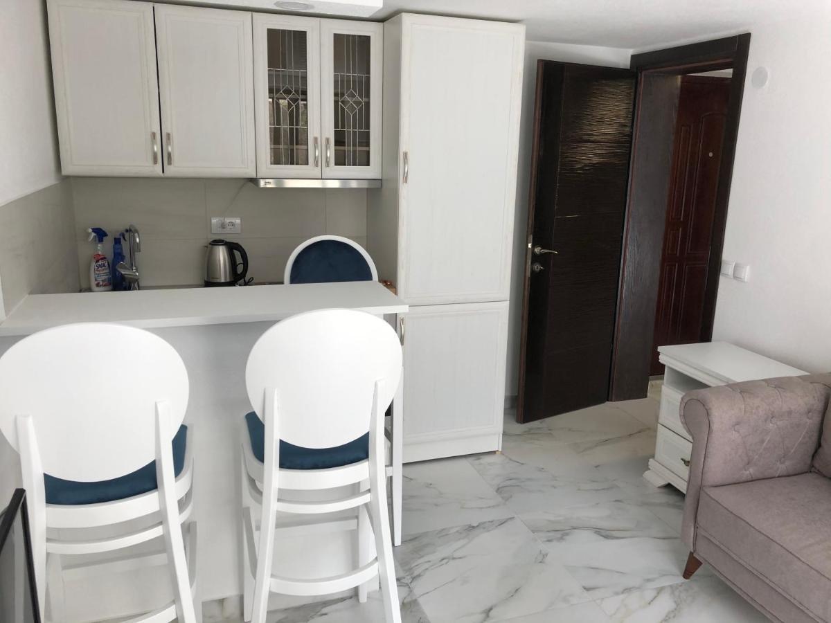 Apartment Apollo 2 Kotor Luaran gambar